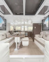 катамаран-img-6 26 катамаран img 6 uai Авторские путешествия по миру Kurs180 | Путешествуй Иначе