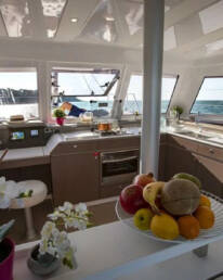 катамаран-img-7 28 катамаран img 7 uai Авторские путешествия по миру Kurs180 | Путешествуй Иначе